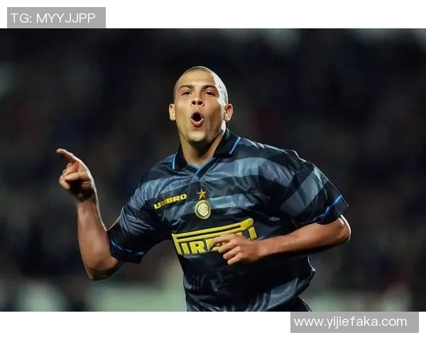 探秘足球球星配饰名称背后的个性表达与时尚文化魅力